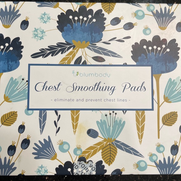 Blumbody Chest AND face Smoothing wrinkle Pads reusable NIB - Picture 1 of 9